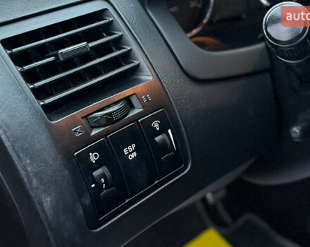 Красный Хендай Купе, объемом двигателя 2 л и пробегом 170 тыс. км за 6500 $, фото 13 на Automoto.ua