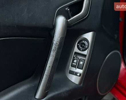 Красный Хендай Купе, объемом двигателя 2 л и пробегом 170 тыс. км за 6500 $, фото 12 на Automoto.ua