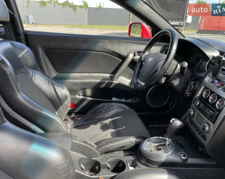 Червоний Хендай Купе, об'ємом двигуна 1.98 л та пробігом 215 тис. км за 5499 $, фото 45 на Automoto.ua