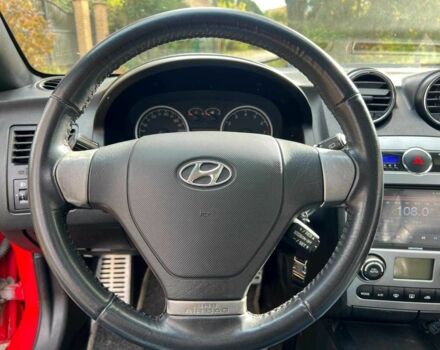 Хендай Купе 2008 в Киеве на Automoto.ua Красный Хендай Купе, объемом двигателя 2 л и пробегом 209 тыс. км за 6490 $, фото 10 на Automoto.ua