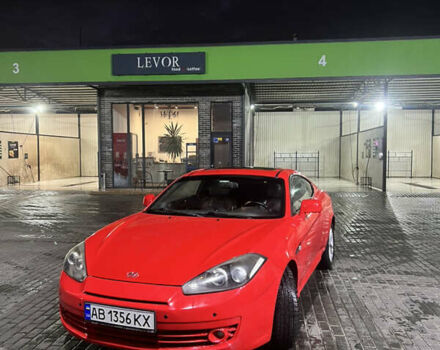 Красный Хендай Купе, объемом двигателя 1.98 л и пробегом 134 тыс. км за 4800 $, фото 3 на Automoto.ua