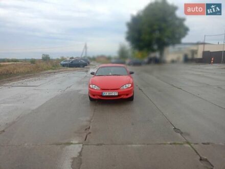 Красный Хендай Купе, объемом двигателя 2 л и пробегом 290 тыс. км за 3500 $, фото 1 на Automoto.ua