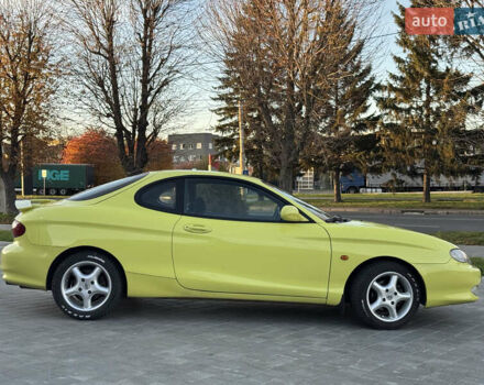 Желтый Хендай Купе, объемом двигателя 2 л и пробегом 206 тыс. км за 4400 $, фото 8 на Automoto.ua