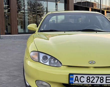 Желтый Хендай Купе, объемом двигателя 2 л и пробегом 206 тыс. км за 4400 $, фото 3 на Automoto.ua