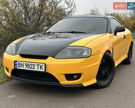 Желтый Хендай Купе, объемом двигателя 1.98 л и пробегом 222 тыс. км за 4800 $, фото 2 на Automoto.ua
