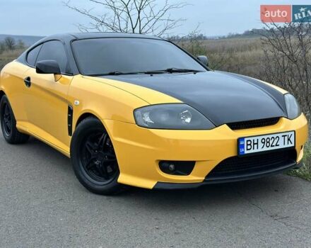 Желтый Хендай Купе, объемом двигателя 1.98 л и пробегом 222 тыс. км за 4800 $, фото 14 на Automoto.ua