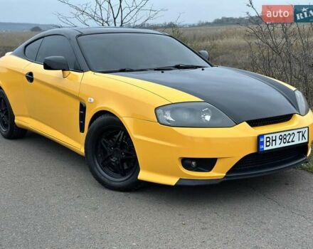 Желтый Хендай Купе, объемом двигателя 1.98 л и пробегом 222 тыс. км за 4800 $, фото 12 на Automoto.ua