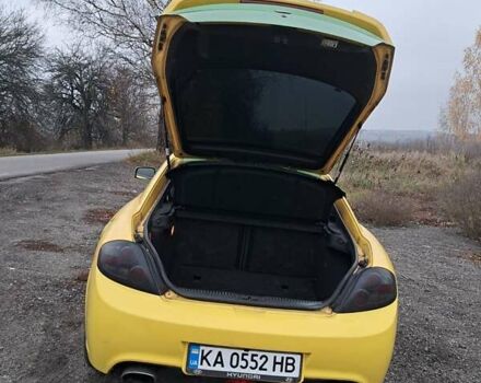 Жовтий Хендай Купе, об'ємом двигуна 1.98 л та пробігом 205 тис. км за 7200 $, фото 11 на Automoto.ua