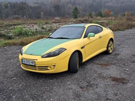 Желтый Хендай Купе, объемом двигателя 1.98 л и пробегом 205 тыс. км за 7200 $, фото 1 на Automoto.ua