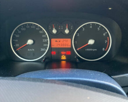 Сірий Хендай Купе, об'ємом двигуна 2 л та пробігом 144 тис. км за 4500 $, фото 21 на Automoto.ua