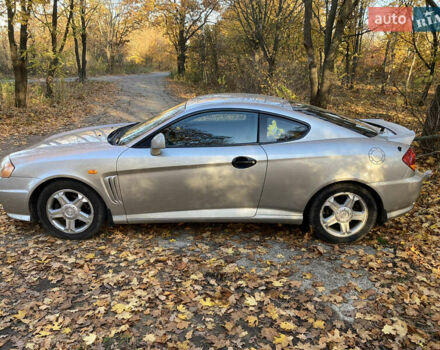 Сірий Хендай Купе, об'ємом двигуна 2 л та пробігом 144 тис. км за 4500 $, фото 11 на Automoto.ua