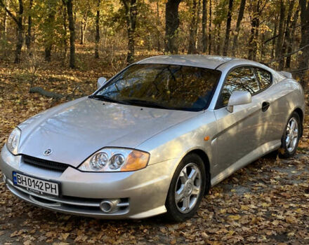 Сірий Хендай Купе, об'ємом двигуна 2 л та пробігом 144 тис. км за 4500 $, фото 1 на Automoto.ua