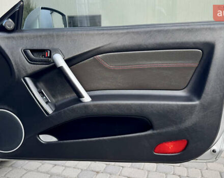 Серый Хендай Купе, объемом двигателя 2 л и пробегом 133 тыс. км за 5350 $, фото 67 на Automoto.ua