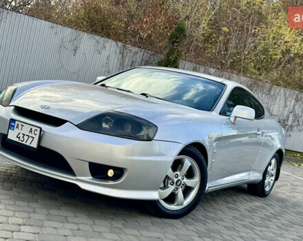 Серый Хендай Купе, объемом двигателя 2 л и пробегом 133 тыс. км за 5350 $, фото 3 на Automoto.ua