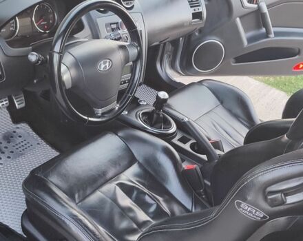 Сірий Хендай Купе, об'ємом двигуна 2 л та пробігом 167 тис. км за 7700 $, фото 6 на Automoto.ua