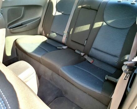 Сірий Хендай Купе, об'ємом двигуна 2 л та пробігом 133 тис. км за 8700 $, фото 7 на Automoto.ua