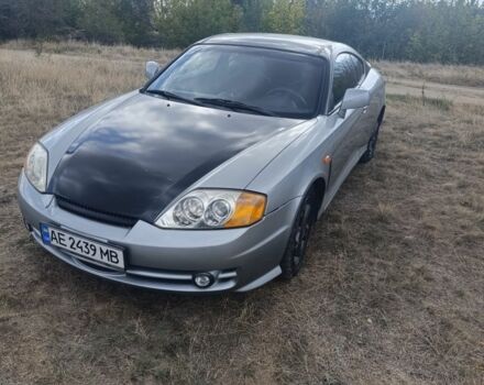 Серый Хендай Купе, объемом двигателя 2 л и пробегом 250 тыс. км за 3999 $, фото 1 на Automoto.ua