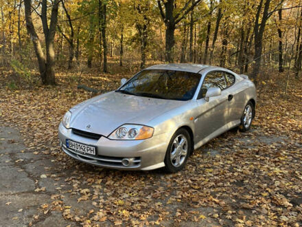 Сірий Хендай Купе, об'ємом двигуна 2 л та пробігом 144 тис. км за 4500 $, фото 1 на Automoto.ua