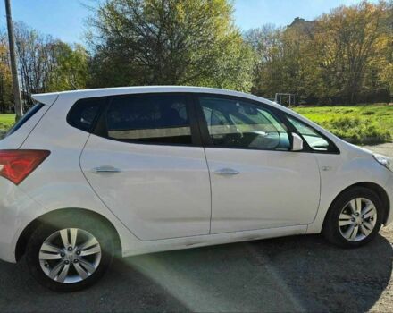 Белый Хендай Другая, объемом двигателя 1.4 л и пробегом 171 тыс. км за 6700 $, фото 2 на Automoto.ua