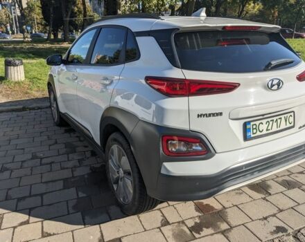 Белый Хендай Другая, объемом двигателя 0 л и пробегом 33 тыс. км за 15900 $, фото 2 на Automoto.ua