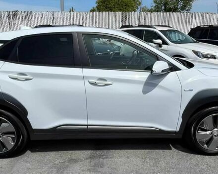 Белый Хендай Другая, объемом двигателя 0 л и пробегом 31 тыс. км за 10000 $, фото 3 на Automoto.ua