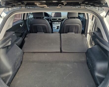 Белый Хендай Другая, объемом двигателя 0 л и пробегом 95 тыс. км за 15500 $, фото 17 на Automoto.ua