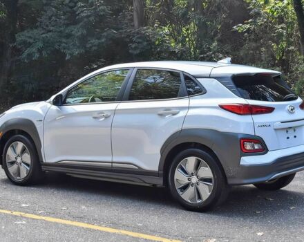 Белый Хендай Другая, объемом двигателя 0 л и пробегом 49 тыс. км за 12000 $, фото 6 на Automoto.ua