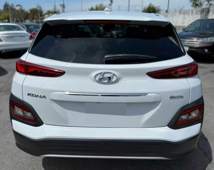 Белый Хендай Другая, объемом двигателя 0 л и пробегом 31 тыс. км за 10000 $, фото 5 на Automoto.ua