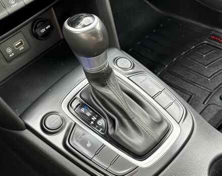 Белый Хендай Другая, объемом двигателя 1.6 л и пробегом 45 тыс. км за 4100 $, фото 10 на Automoto.ua