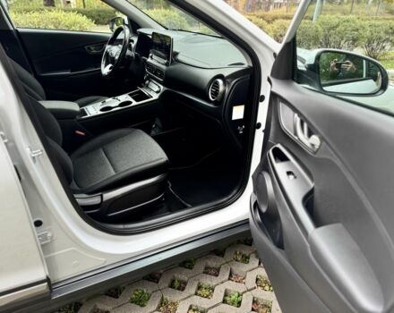 Белый Хендай Другая, объемом двигателя 0 л и пробегом 103 тыс. км за 17699 $, фото 23 на Automoto.ua