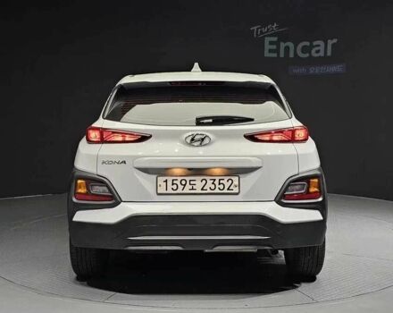 Белый Хендай Другая, объемом двигателя 1.6 л и пробегом 47 тыс. км за 13000 $, фото 3 на Automoto.ua