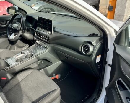 Белый Хендай Другая, объемом двигателя 0 л и пробегом 115 тыс. км за 16900 $, фото 6 на Automoto.ua