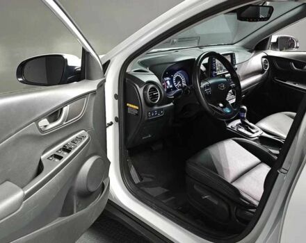 Белый Хендай Другая, объемом двигателя 1.6 л и пробегом 47 тыс. км за 13000 $, фото 5 на Automoto.ua