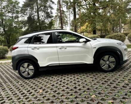 Белый Хендай Другая, объемом двигателя 0 л и пробегом 103 тыс. км за 17699 $, фото 2 на Automoto.ua