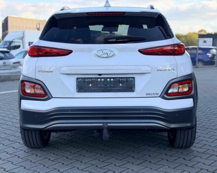 Белый Хендай Другая, объемом двигателя 0 л и пробегом 45 тыс. км за 12000 $, фото 5 на Automoto.ua