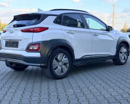 Белый Хендай Другая, объемом двигателя 0 л и пробегом 45 тыс. км за 12000 $, фото 4 на Automoto.ua