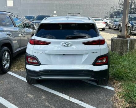 Белый Хендай Другая, объемом двигателя 0 л и пробегом 13 тыс. км за 14900 $, фото 4 на Automoto.ua