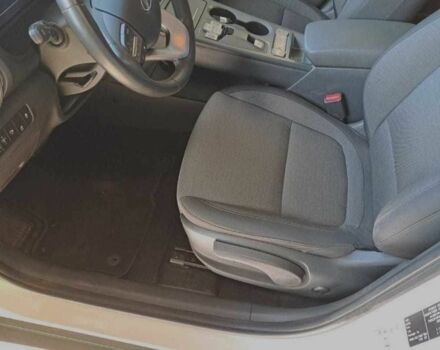 Белый Хендай Другая, объемом двигателя 2 л и пробегом 25 тыс. км за 16500 $, фото 4 на Automoto.ua