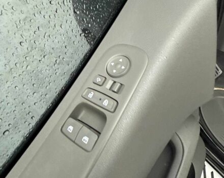 Чорний Хендай Інша, об'ємом двигуна 2.2 л та пробігом 104 тис. км за 27500 $, фото 11 на Automoto.ua