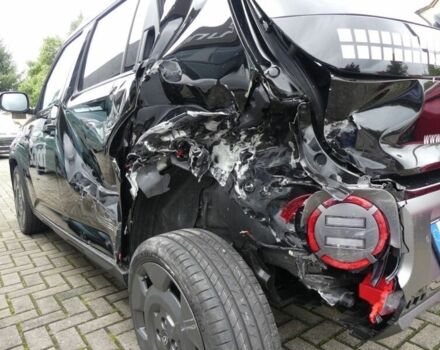 Черный Хендай Другая, объемом двигателя 0 л и пробегом 348 тыс. км за 11000 $, фото 5 на Automoto.ua