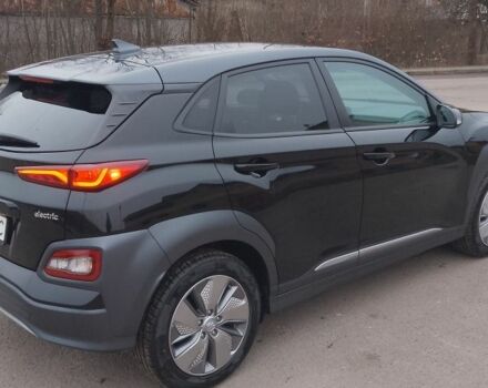 Чорний Хендай Інша, об'ємом двигуна 0 л та пробігом 115 тис. км за 16000 $, фото 4 на Automoto.ua