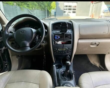 Черный Хендай Другая, объемом двигателя 2 л и пробегом 240 тыс. км за 3150 $, фото 5 на Automoto.ua