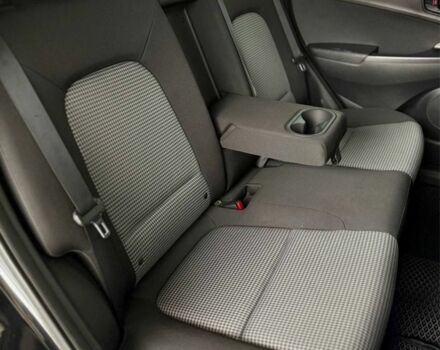 Черный Хендай Другая, объемом двигателя 0 л и пробегом 126 тыс. км за 13599 $, фото 12 на Automoto.ua