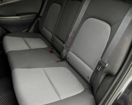 Черный Хендай Другая, объемом двигателя 0 л и пробегом 126 тыс. км за 13599 $, фото 10 на Automoto.ua