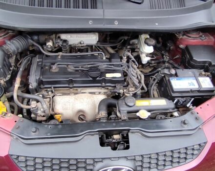 Красный Хендай Другая, объемом двигателя 1.6 л и пробегом 210 тыс. км за 3693 $, фото 6 на Automoto.ua