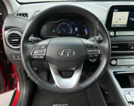 Красный Хендай Другая, объемом двигателя 0 л и пробегом 48 тыс. км за 15000 $, фото 4 на Automoto.ua