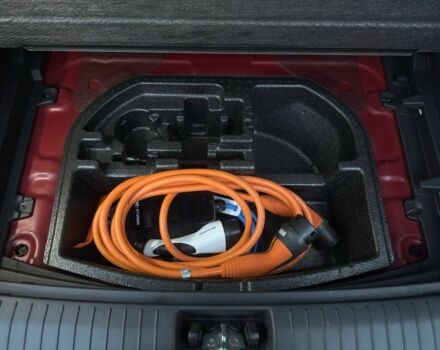 Красный Хендай Другая, объемом двигателя 0 л и пробегом 104 тыс. км за 20999 $, фото 16 на Automoto.ua