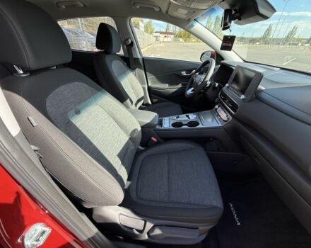 Красный Хендай Другая, объемом двигателя 0 л и пробегом 48 тыс. км за 19900 $, фото 7 на Automoto.ua