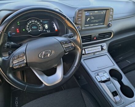 Серый Хендай Другая, объемом двигателя 0 л и пробегом 98 тыс. км за 19385 $, фото 4 на Automoto.ua