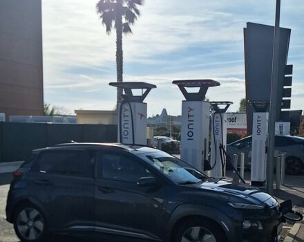 Серый Хендай Другая, объемом двигателя 0 л и пробегом 150 тыс. км за 15000 $, фото 8 на Automoto.ua